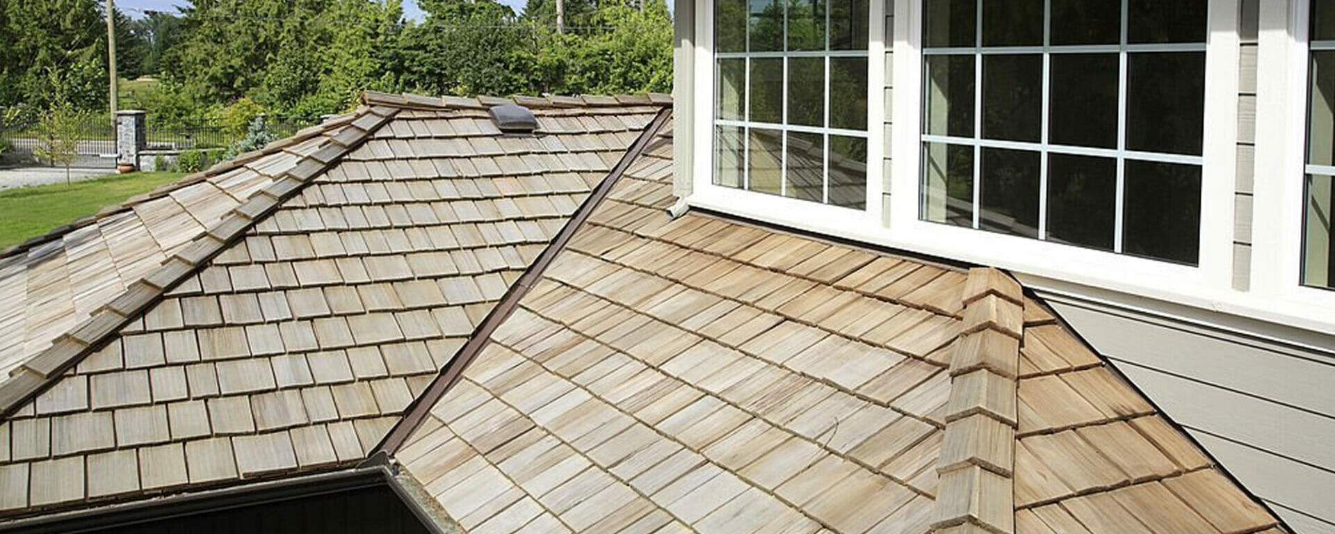 What is the Typical Cost of a Cedar Shake Roof in Charleston?