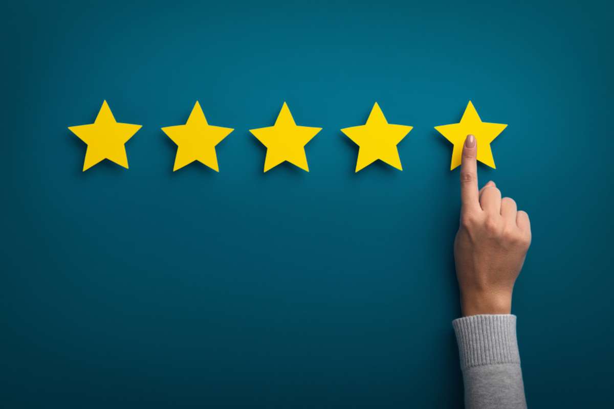THE IMPORTANCE OF ROOFING REVIEWS WHEN HIRING A Residential Roofing Company